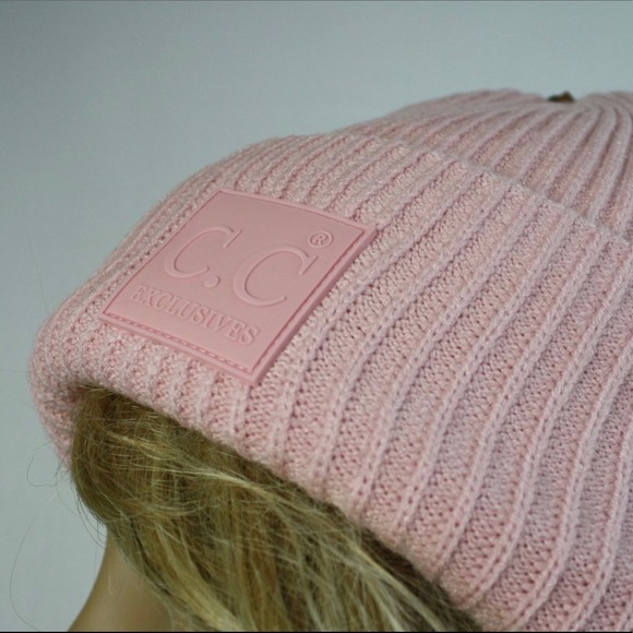 H38 NWT! Black Friday C.C Exclusives Pink Ribbed Beanie Hat - Picture 3 of 3
